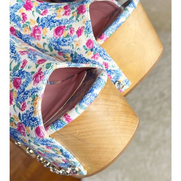 Sugar Thrillz Cottage Calling Floral Print Clogs Size 10M Nwot - Picture 8 of 10